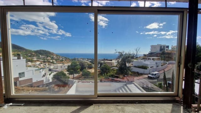 Chalet de 5 habitaciones en Mijas pueblo, Mijas en venta con piscina - 1.599.000 € (Ref: 9909210)