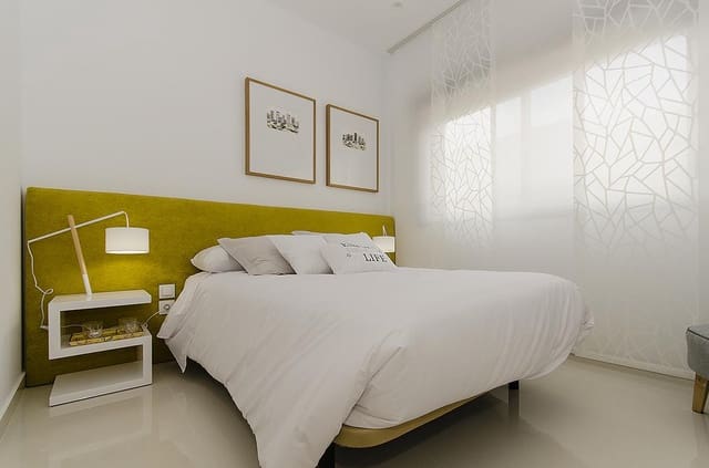 4 soveværelse Villa til salg i Campoamor, Orihuela med swimmingpool - € 995.000 (Ref: 9909268)