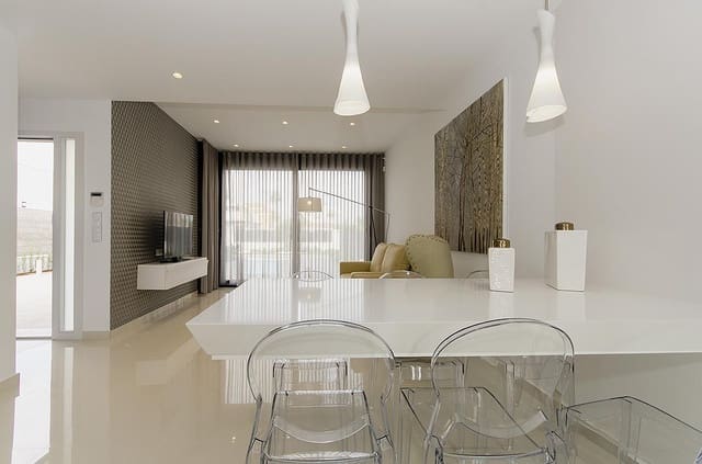 4 soveværelse Villa til salg i Campoamor, Orihuela med swimmingpool - € 995.000 (Ref: 9909268)