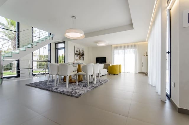 3 Zimmer Villa zu verkaufen in Campoamor, Orihuela mit Pool - 1.195.000 € (Ref: 9909276)