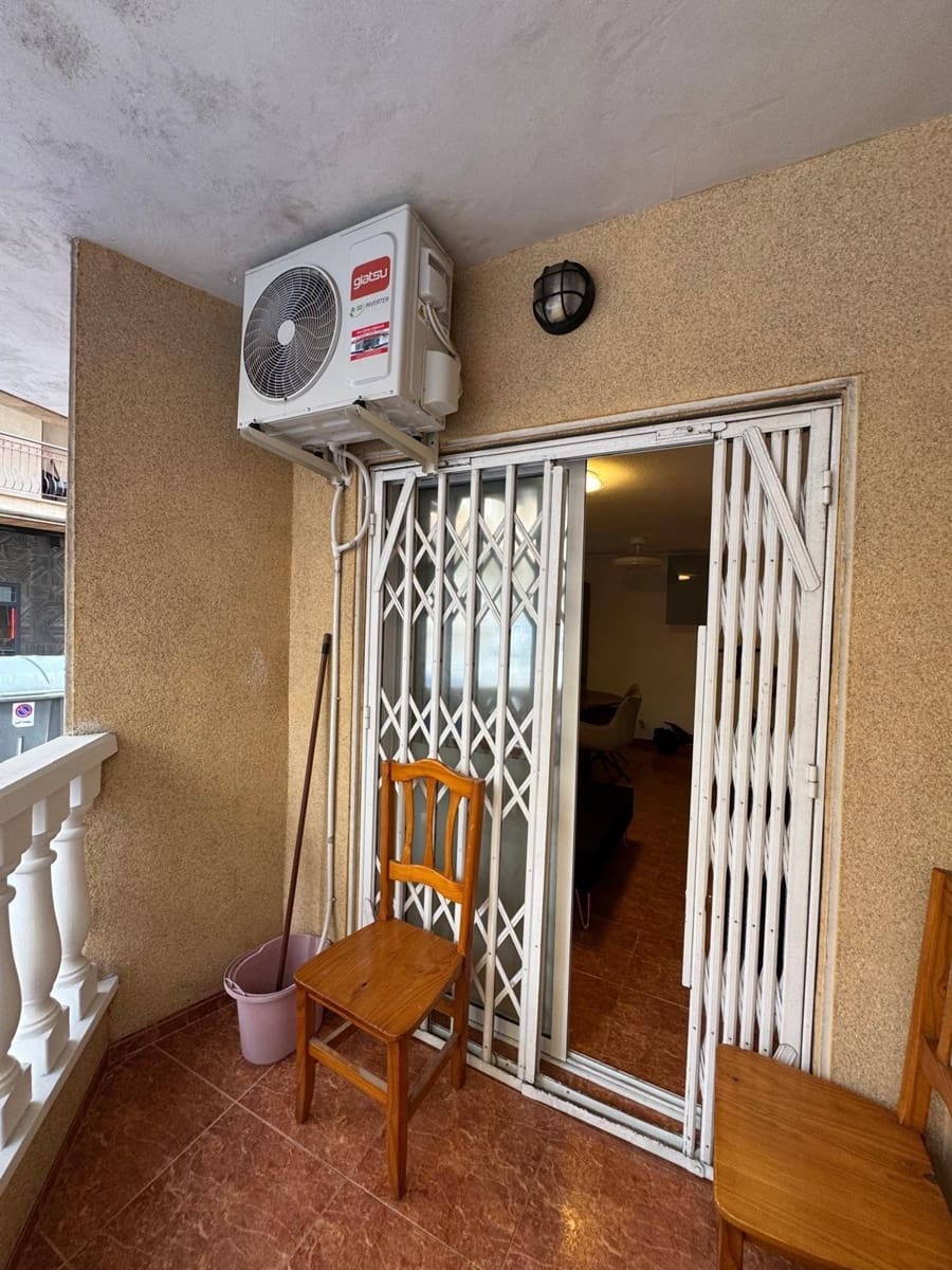 3 soveværelse Lejlighed til salg i Torrevieja - € 199.000 (Ref: 9909290)