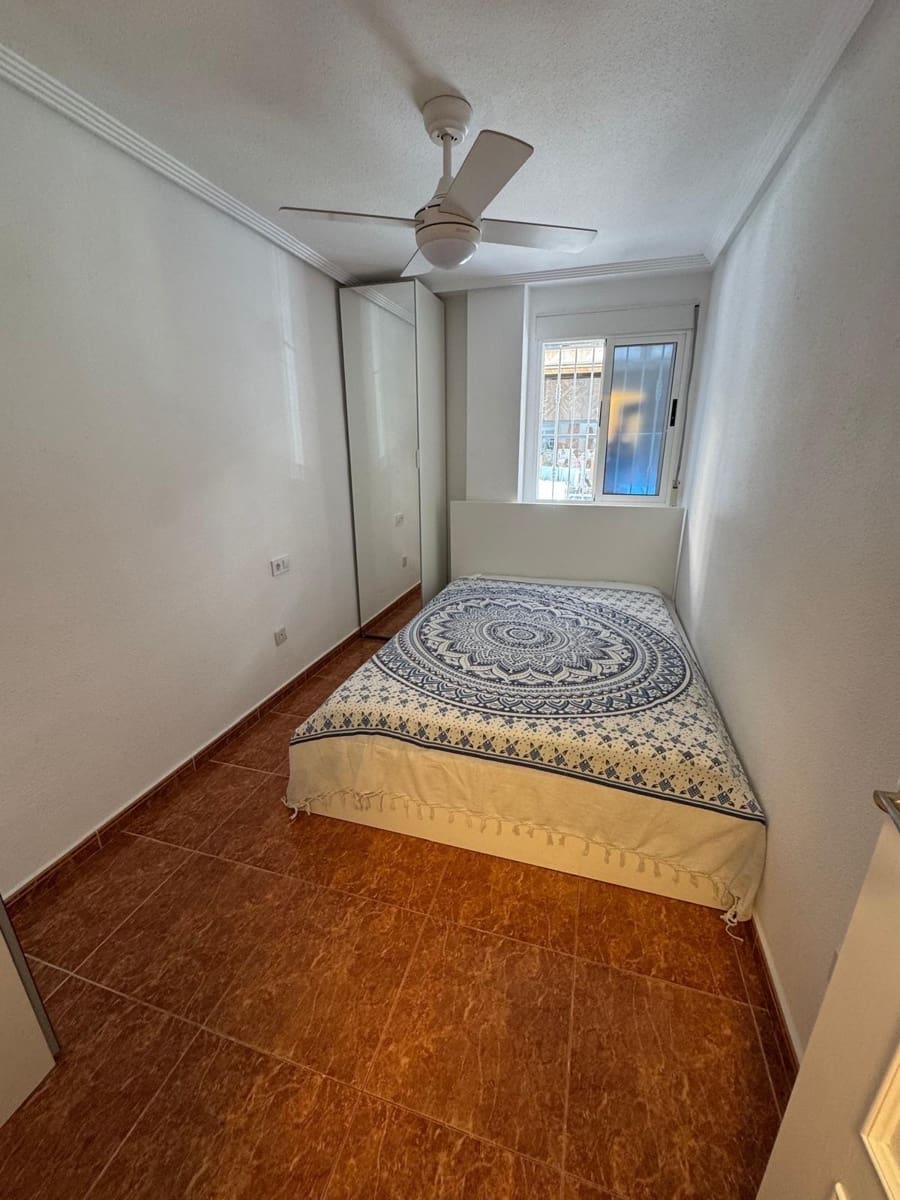 3 soveværelse Lejlighed til salg i Torrevieja - € 199.000 (Ref: 9909290)