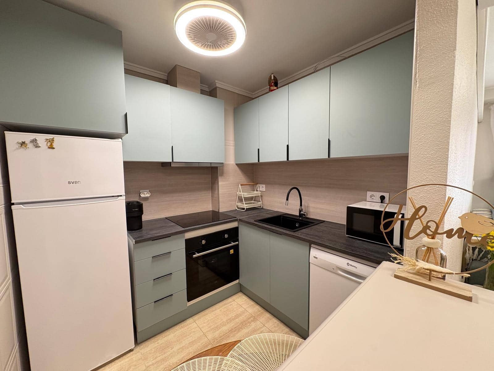 1 slaapkamer Appartement te koop in Torrevieja - € 179.900 (Ref: 9909295)