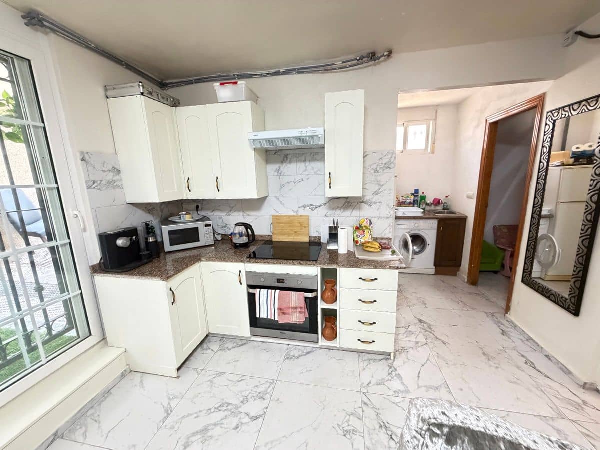 4 chambre Villa/Maison à vendre à Villamartin avec piscine - 399 995 € (Ref: 9909318)
