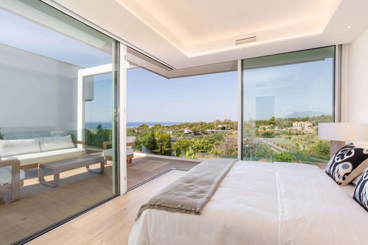 Casa de 4 habitaciones en Marbella en venta con piscina garaje - 1.890.000 € (Ref: 9909548)