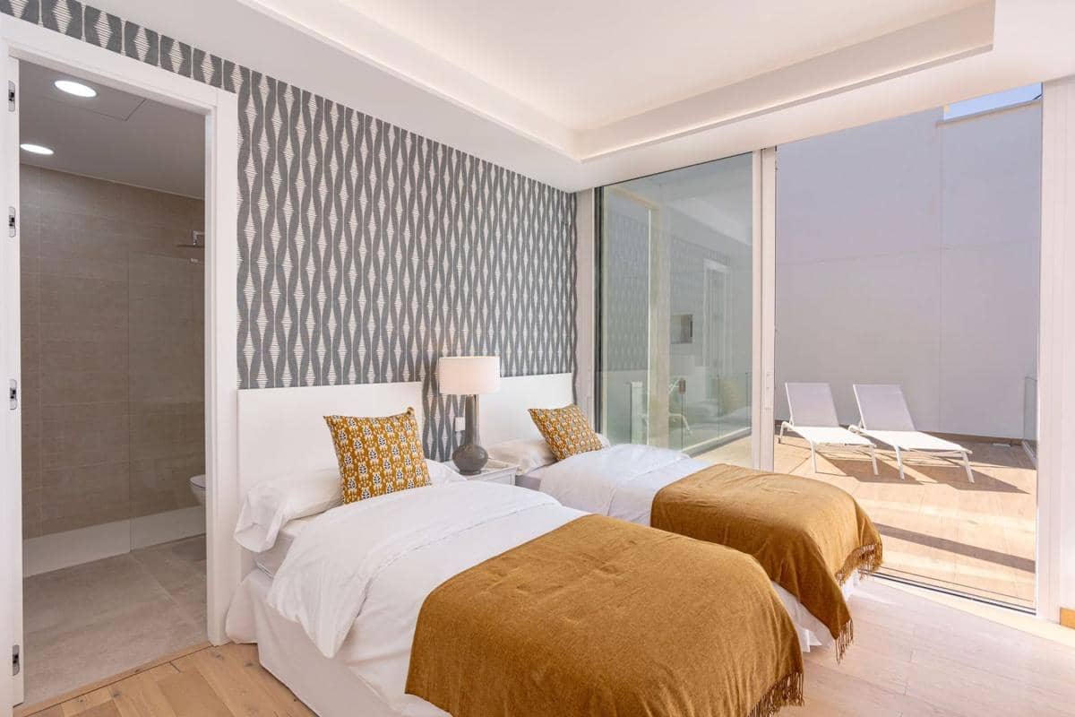 Casa de 4 habitaciones en Marbella en venta con piscina garaje - 1.890.000 € (Ref: 9909548)