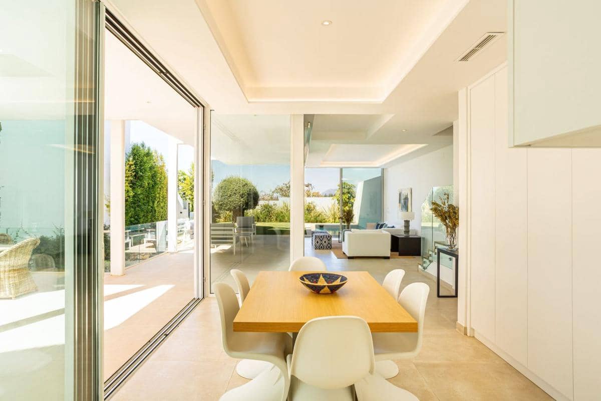 Casa de 4 habitaciones en Marbella en venta con piscina garaje - 1.890.000 € (Ref: 9909548)