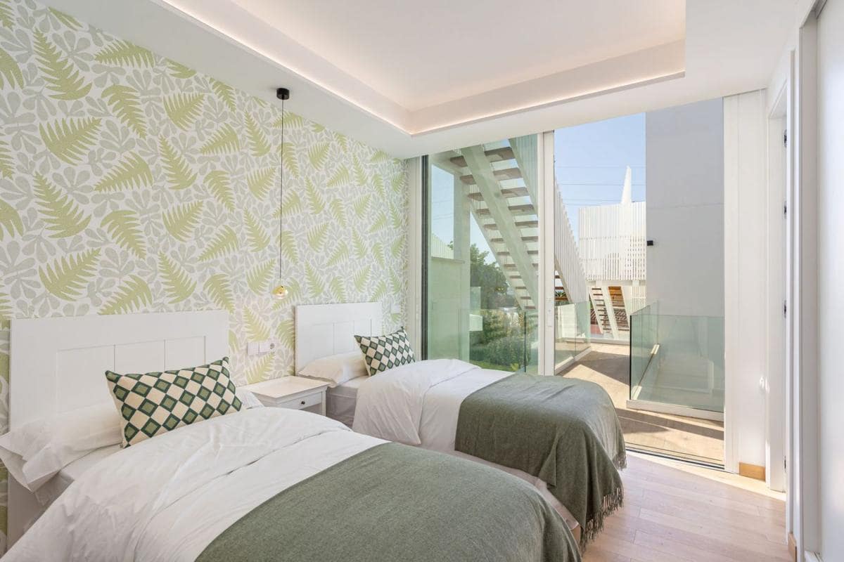Casa de 4 habitaciones en Marbella en venta con piscina garaje - 1.890.000 € (Ref: 9909548)