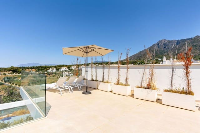 Casa de 4 habitaciones en Valdeolletas - Las Cancelas - Xarblanca, Marbella en venta con piscina garaje - 1.890.000 € (Ref: 9909548)