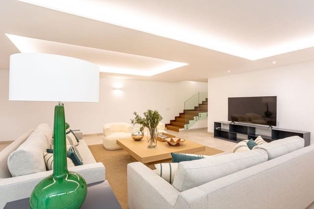 Casa de 4 habitaciones en Valdeolletas - Las Cancelas - Xarblanca, Marbella en venta con piscina garaje - 1.890.000 € (Ref: 9909548)