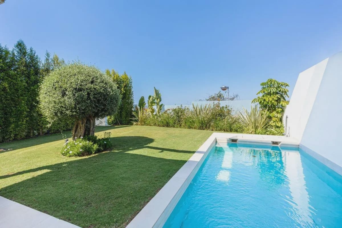 Casa de 4 habitaciones en Marbella en venta con piscina garaje - 1.890.000 € (Ref: 9909548)