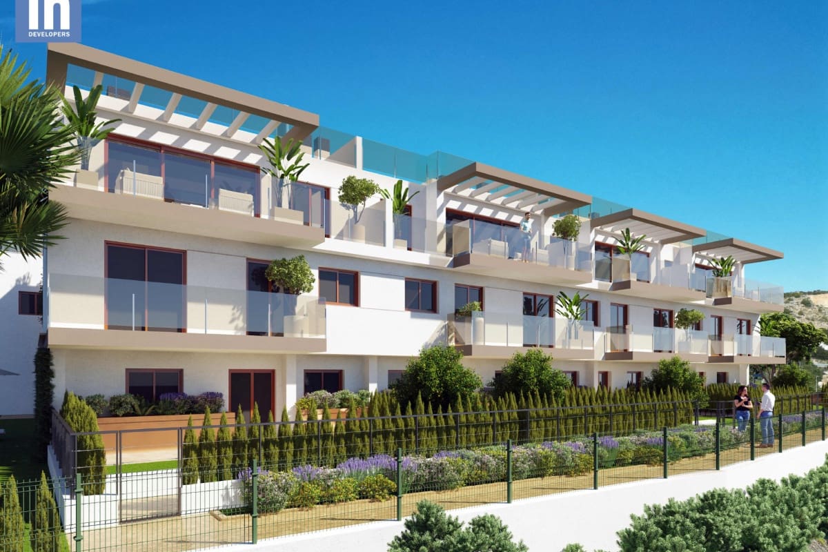 Casa de 4 habitaciones en La Nucia en venta con piscina garaje - 465.000 € (Ref: 9909555)