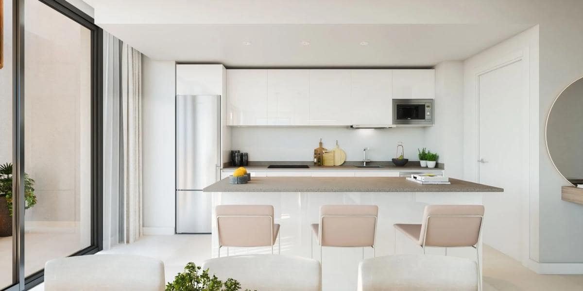 2 bedroom Apartment for sale in Fuengirola with pool garage - € 599,000 (Ref: 9909565)