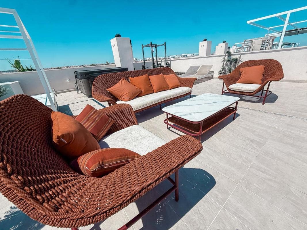 2 slaapkamer Appartement te koop in Orihuela met zwembad - € 575.000 (Ref: 9911328)