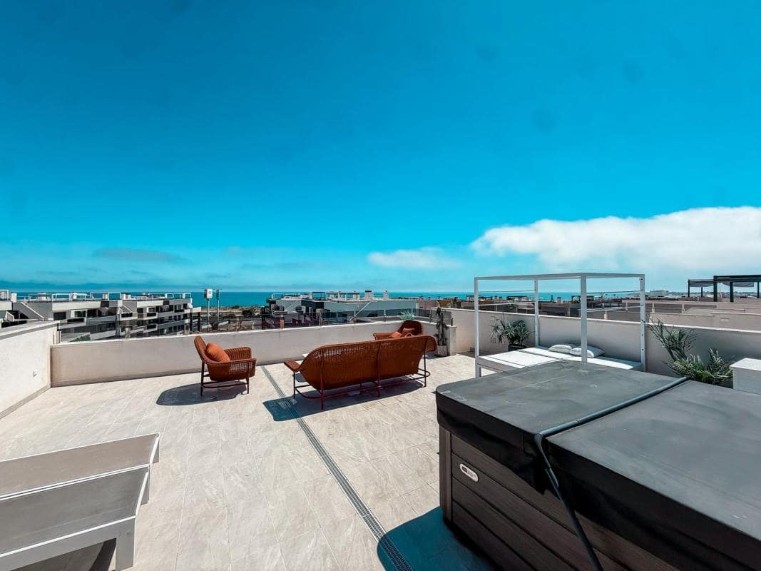 2 slaapkamer Appartement te koop in Orihuela met zwembad - € 575.000 (Ref: 9911328)