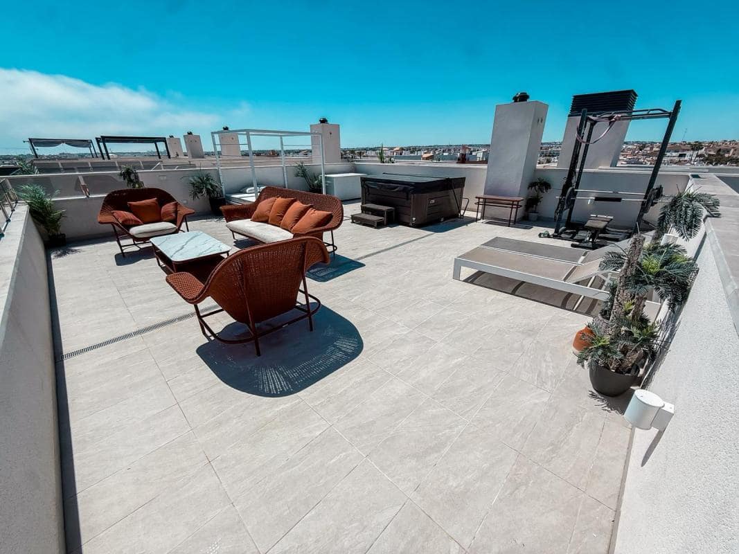 2 slaapkamer Appartement te koop in Orihuela met zwembad - € 575.000 (Ref: 9911328)