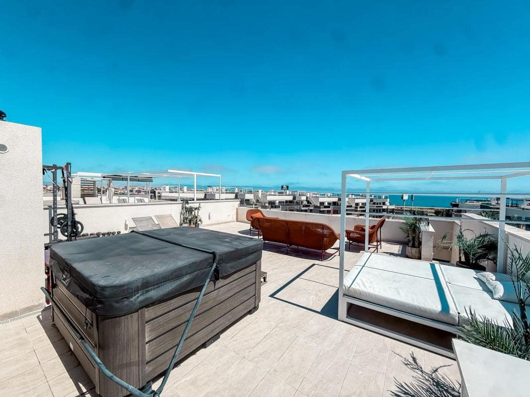 2 slaapkamer Appartement te koop in Orihuela met zwembad - € 575.000 (Ref: 9911328)