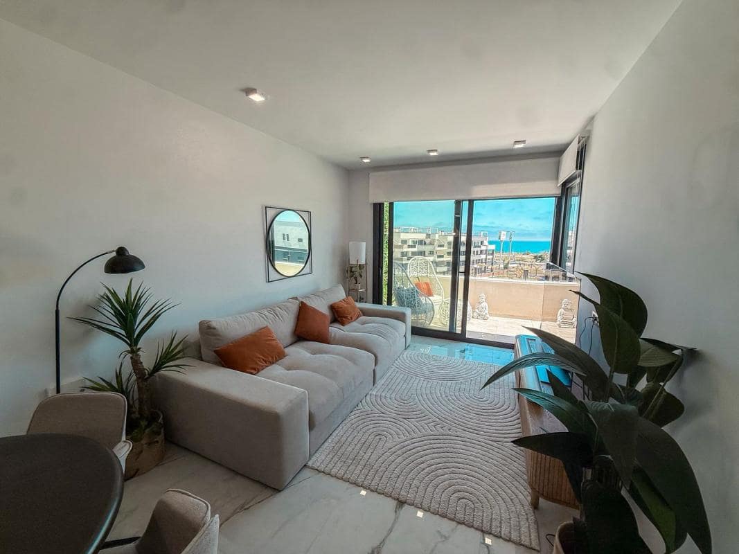 2 slaapkamer Appartement te koop in Orihuela met zwembad - € 575.000 (Ref: 9911328)