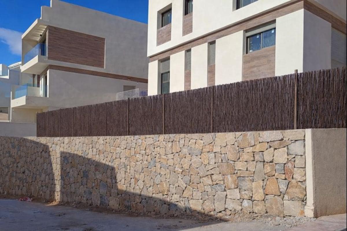Chalet de 3 habitaciones en Orihuela en venta con piscina - 540.000 € (Ref: 9912036)