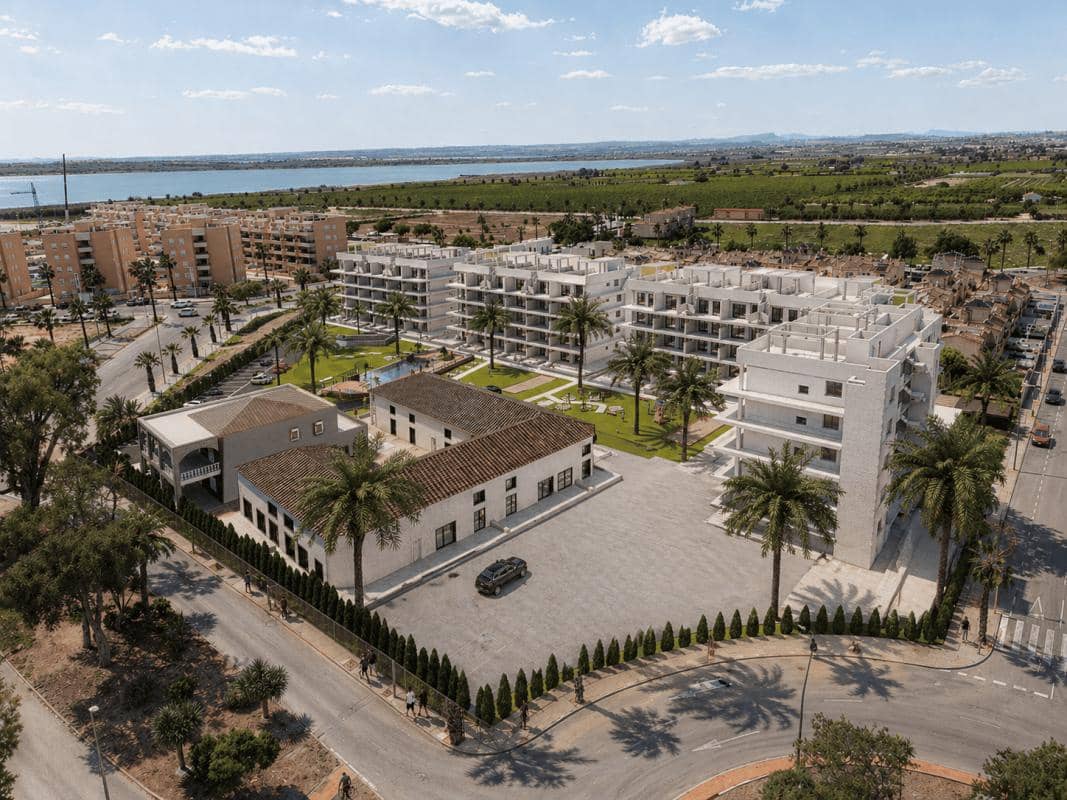 2 slaapkamer Appartement te koop in Guardamar del Segura met zwembad garage - € 295.000 (Ref: 9912182)