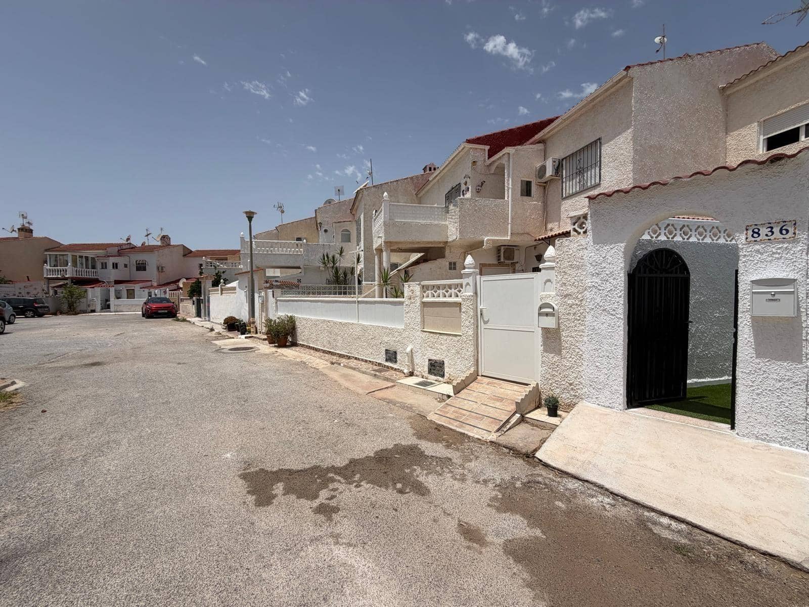 2 sypialnia Bungalow na sprzedaż w Torrevieja - 115 000 € (Ref: 9913462)