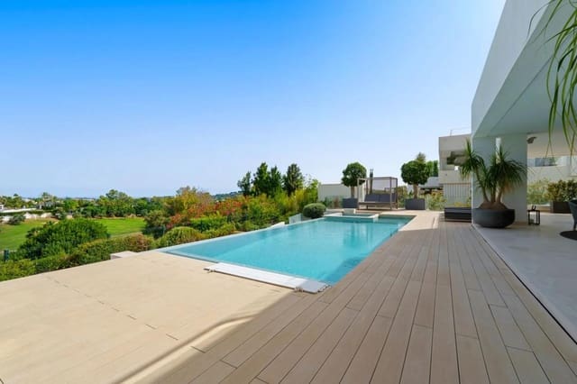5 bedroom Villa for sale in Los Naranjos, Marbella with pool garage - € 4,595,000 (Ref: 9913467)