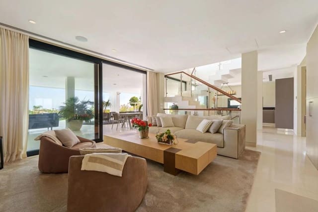 5 bedroom Villa for sale in Los Naranjos, Marbella with pool garage - € 4,595,000 (Ref: 9913467)
