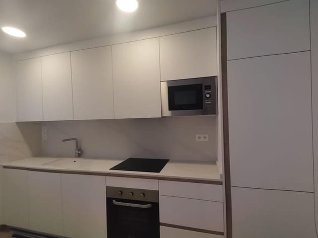 Apartamento de 1 habitación en Centro - Muelle Pesquero, Torrevieja en venta con piscina garaje - 219.000 € (Ref: 9913475)