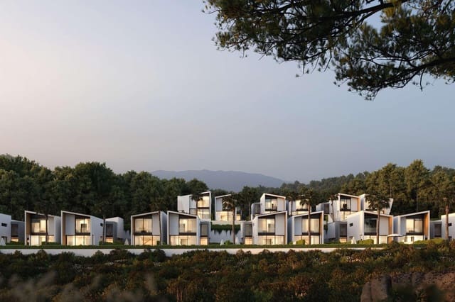 Chalet de 4 habitaciones en La Cala de Mijas, Mijas en venta con piscina - 1.324.000 € (Ref: 9913552)