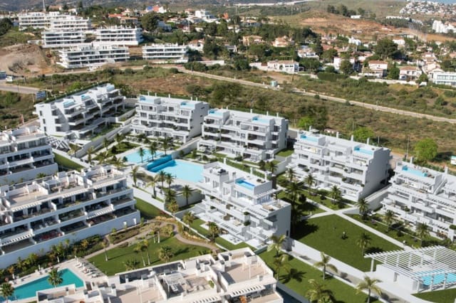 3 soverom Leilighet til salgs i Guadalobón, Estepona med svømmebasseng garasje - € 700 000 (Ref: 9913558)
