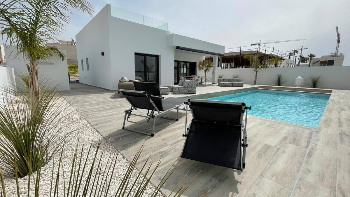3 bedroom Villa for sale in Rafal with pool garage - € 415,000 (Ref: 9913576)