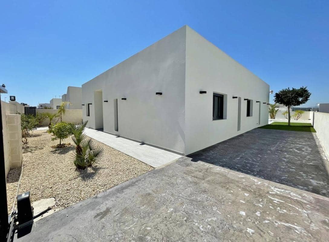 3 bedroom Villa for sale in Rafal with pool garage - € 415,000 (Ref: 9913576)