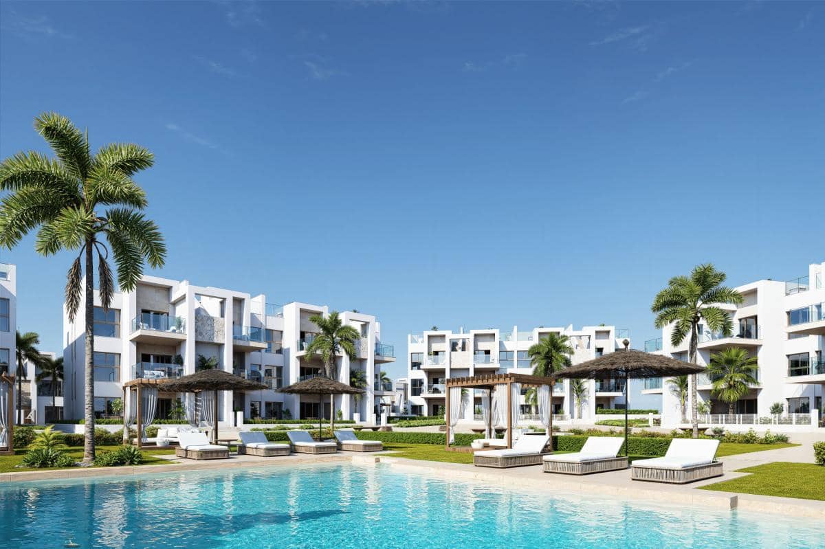 2 bedroom Apartment for sale in Los Alcazares with pool - € 319,000 (Ref: 9913640)