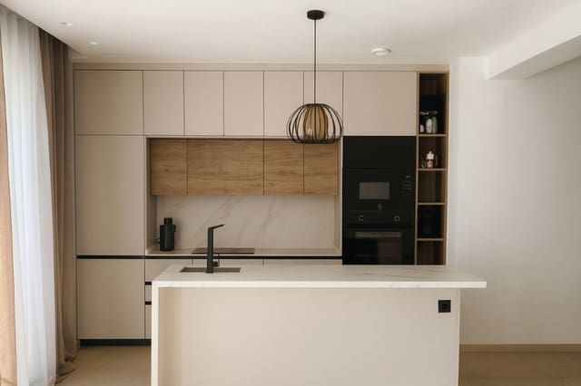 2 slaapkamer Appartement te koop in Centro, Los Alcázares met zwembad - € 285.000 (Ref: 9913814)