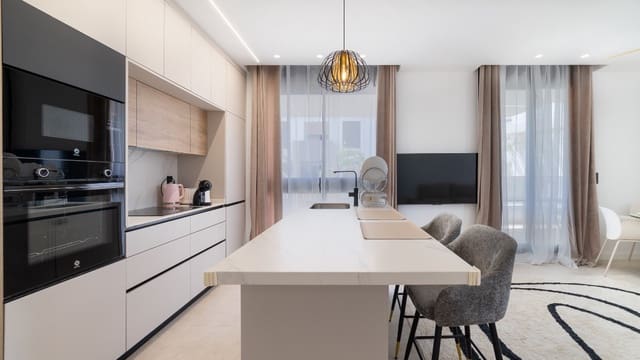 2 slaapkamer Appartement te koop in Centro, Los Alcázares met zwembad - € 285.000 (Ref: 9913814)