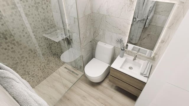 2 soverom Leilighet til salgs i Las Piscinas Naturales, Torrevieja med svømmebasseng - € 255 000 (Ref: 9913877)