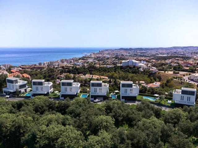 3 slaapkamer Villa te koop in Torreblanca, Fuengirola - € 879.008 (Ref: 9913932)