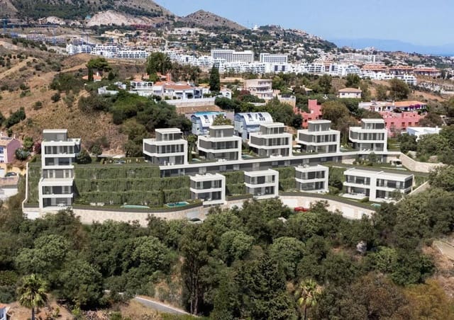 3 slaapkamer Villa te koop in Torreblanca, Fuengirola - € 879.008 (Ref: 9913932)