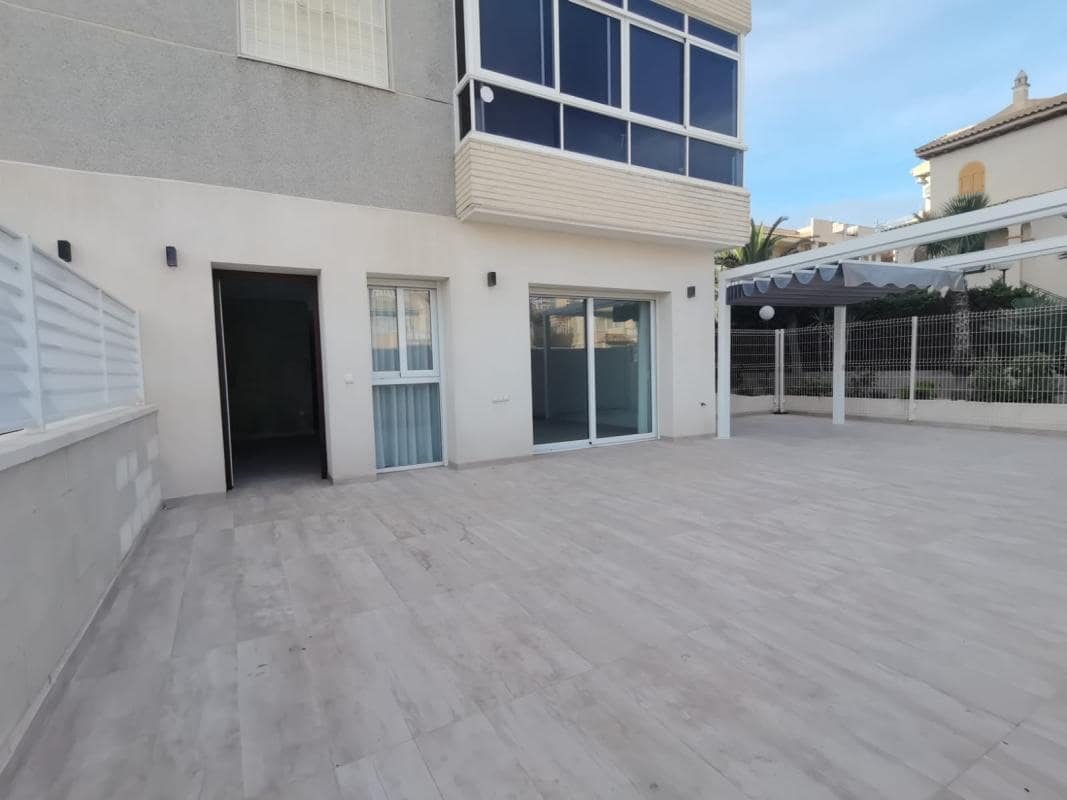 3 soverom Leilighet til salgs i Torrevieja med svømmebasseng garasje - € 300 000 (Ref: 9913963)