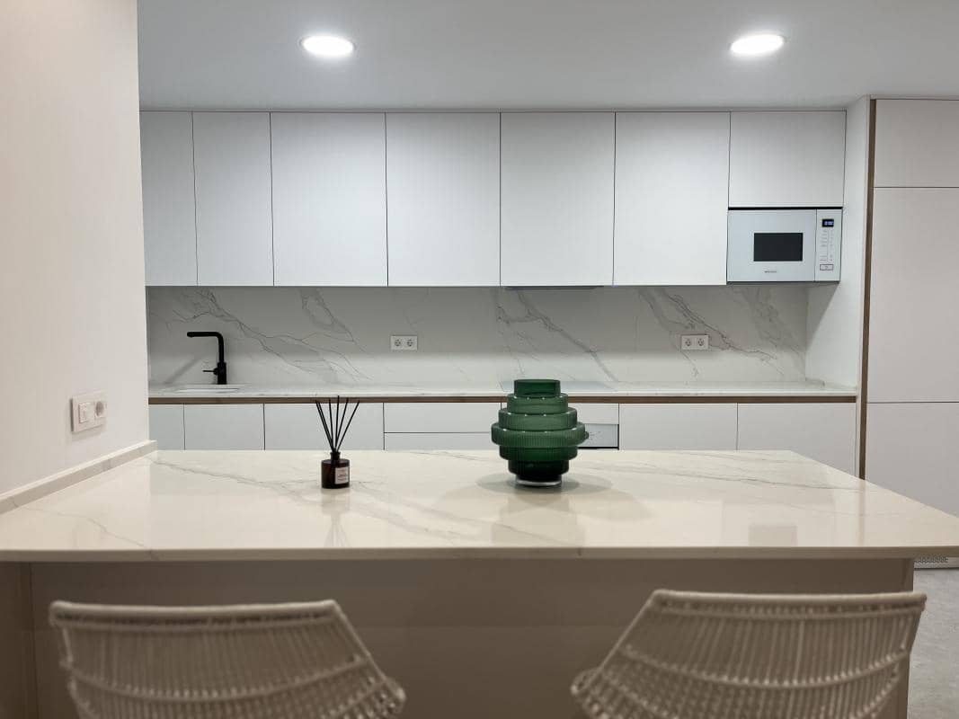 3 soverom Leilighet til salgs i Torrevieja med svømmebasseng garasje - € 300 000 (Ref: 9913963)
