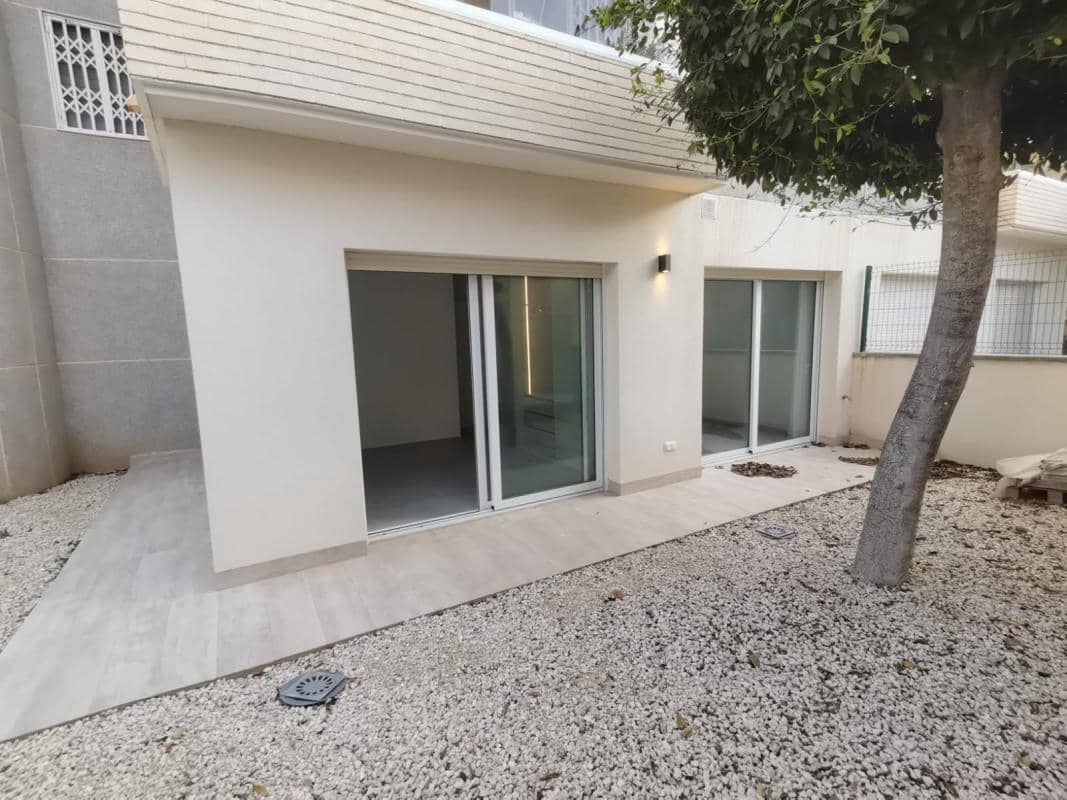 3 soverom Leilighet til salgs i Torrevieja med svømmebasseng garasje - € 300 000 (Ref: 9913963)
