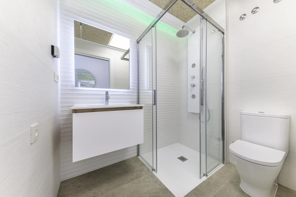 Apartamento de 2 habitaciones en Torrevieja en venta con piscina - 300.000 € (Ref: 9917040)