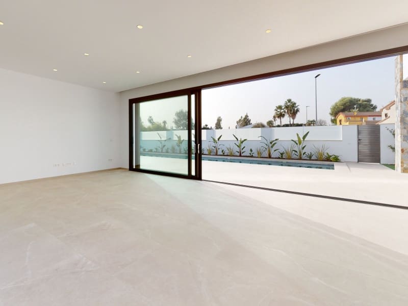 3 bedroom Townhouse for sale in Los Alcazares with pool - € 504,300 (Ref: 9917042)