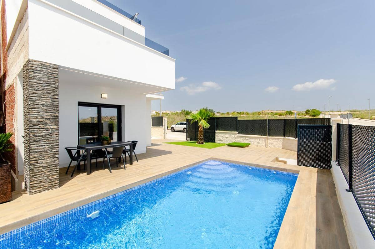 3 soverom Hus til salgs i Orihuela med svømmebasseng garasje - € 395 000 (Ref: 9917070)