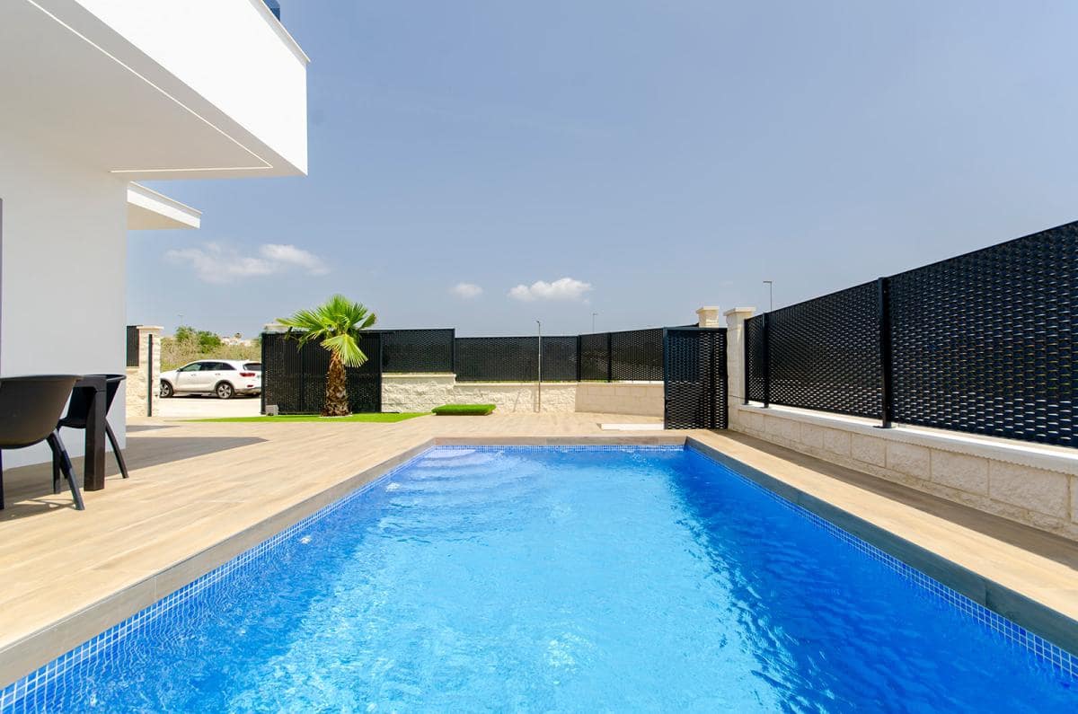 3 soverom Hus til salgs i Orihuela med svømmebasseng garasje - € 395 000 (Ref: 9917070)