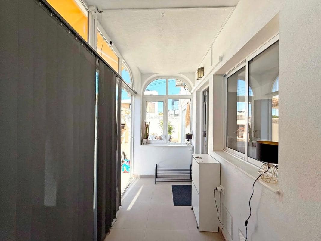 2 Zimmer Villa zu verkaufen in Torrevieja mit Pool - 199.900 € (Ref: 9917294)