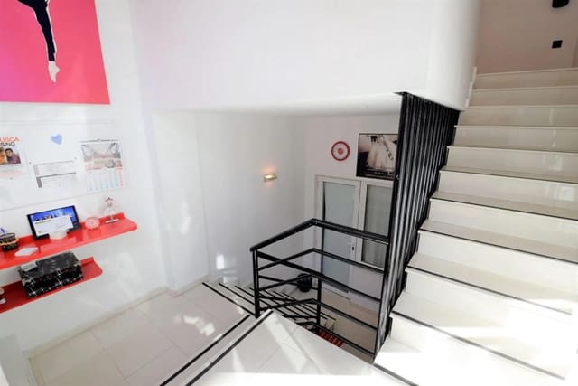 Commerciale in vendita in Zona Pueblo, Guardamar del Segura - 110.000 € (Rif: 9917295)