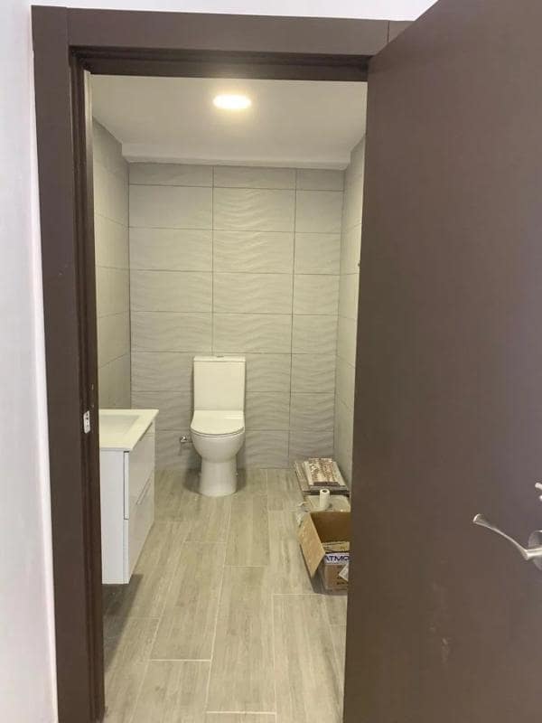 Komercyjne na sprzedaż w Guardamar del Segura - 130 000 € (Ref: 9917297)