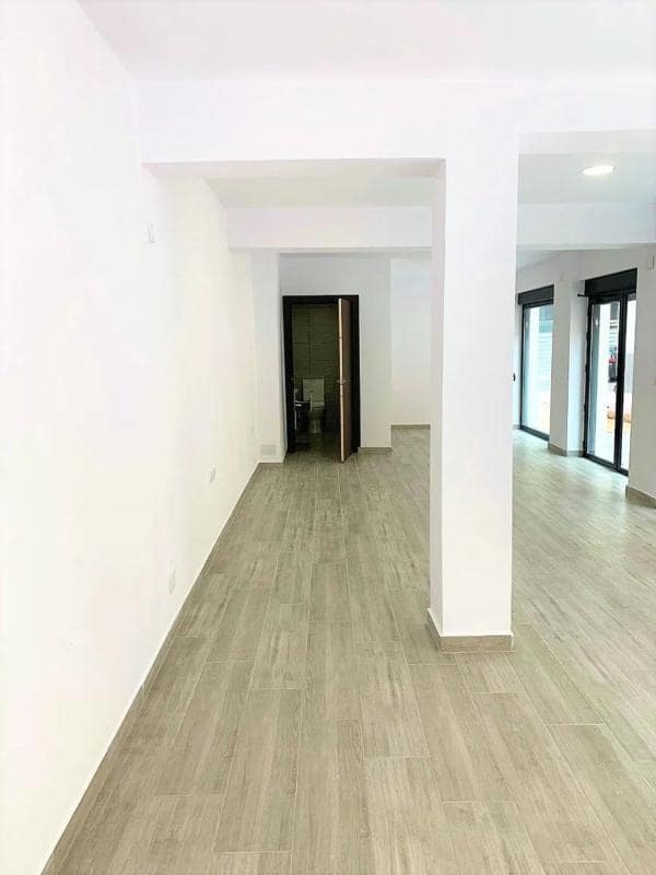 Komercyjne na sprzedaż w Guardamar del Segura - 130 000 € (Ref: 9917297)