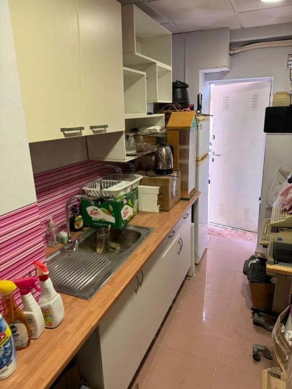 Kommersiell til salgs i Torrevieja - € 130 000 (Ref: 9917299)